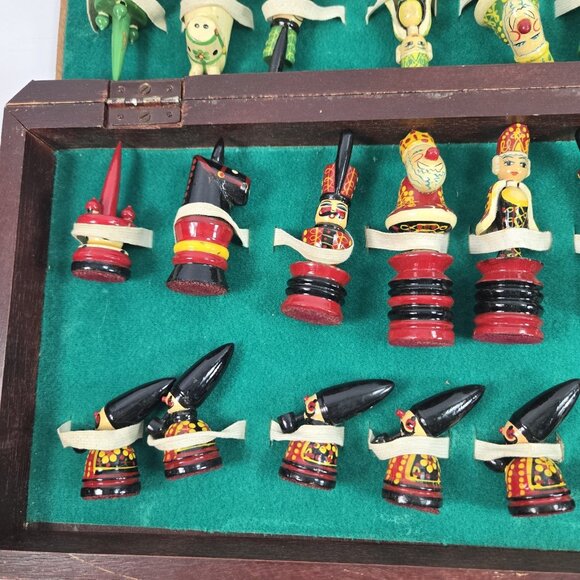 Vintage Chess Set Hungarian Folk Art Erzgebirge Complete Hand-painted Wood - Picture 7 of 16